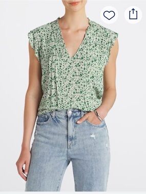 NWOT Summer Flutter Sleeve Top Size Large Never Worn